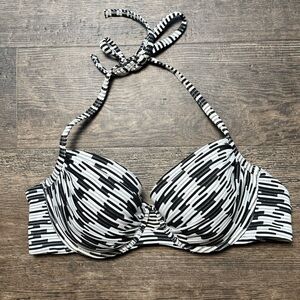 Victorias Secret Black and White‎ Patterned Bikini Top
